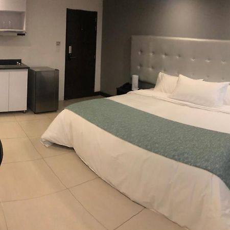 Hotel Serenity Corferias Богота Екстер'єр фото